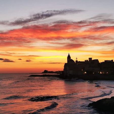 Apartamento Con Oficina Y Vistas Al Mar Sitges Eksteriør billede